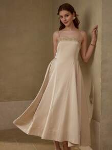 MOTF PREMIUM 刺绣飘逸吊带连衣裙 - 卡其色 - 查看 3