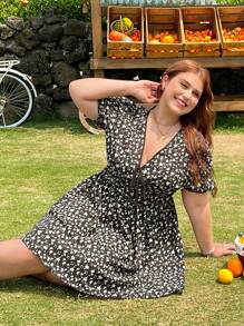SHEIN EZwear Plus Size Black Ditsy Floral A-Line Summer Dress - Black - View 4