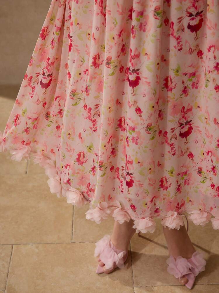 FLORAL PRINT SHIRRED DRESS