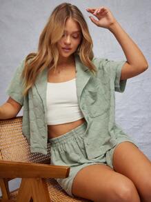 WESTFADE Bộ đồ đi biển mùa hè Seashell Terry Cloth phù hợp với kỳ nghỉ Áo sơ mi tay ngắn cài nút thoải mái và quần short cạp cao xẻ tà vừa vặn thoải mái cho nữ Bộ đồ hai mảnh - màu xanh lá - Xem 1