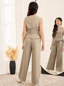 SHEIN 2 件套青少年女孩休闲圆领无袖上衣，腰部荷叶边设计，搭配裤子，简约套装 - 杏色 - 查看 4