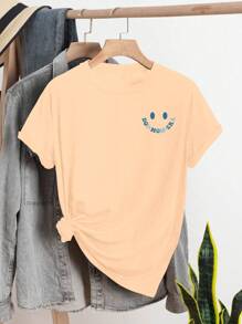 INAWLY Camiseta casual de manga corta con estampado de letra y cara sonriente de dibujos animados para mujer de talla grande - Caqui - Ver 2