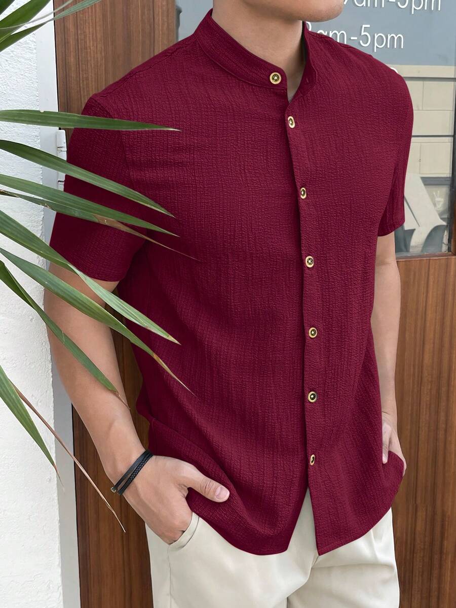 Manfinity VCAY Kemeja Pria Lengan Pendek Kancing Tunggal Kasual Tenun Warna Merah, Cocok untuk Liburan, Hadiah Hari Ayah - Merah - View 1