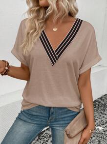 SHEIN VCAY Women's Contrast Stripe V-Neck Short Sleeve Rolled Cuff Casual Versatile T-Shirt, Spring/Summer - Multicolor - View 3