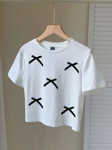 Tseoso Casual Minimalist 3D Embroidered Black Bow Crew Neck Short Sleeve Cropped Fitted Women T-Shirt, Retro Style,Bowknot Strap Suitable For Going Out