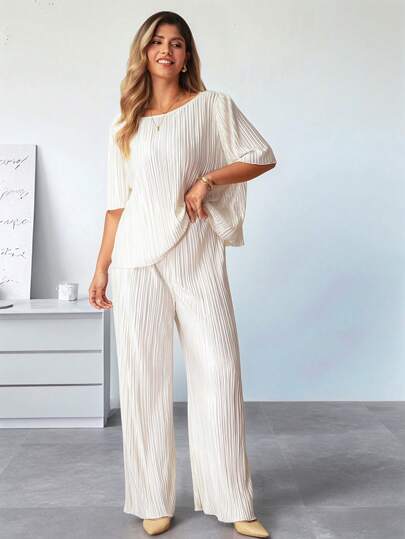 KURAYIA Plus Size Women Loose Pleated Round Neck Striped Texture Short Sleeve Set