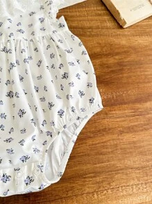 SHEIN Baby Girl Cute Ditsy Floral Pattern Ruffled Bodysuit, Summer - Mauve Purple - View 3