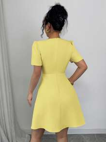 Elenzga Women's Elegant Solid Color French Commute V-Neck Double-Breasted Decorative Big A-Line X-Shaped Short Sleeve Short Dress, Spring/Summer - Yellow - View 2