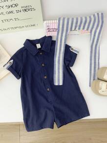 SHEIN Tenue décontractée de style universitaire pour tout-petits, chemise à manches courtes de couleur unie, barboteuse à col châle rayé. Convient pour le printemps et l'été, pour porter à l'intérieur et à l'extérieur - Bleu marine - Voir 7