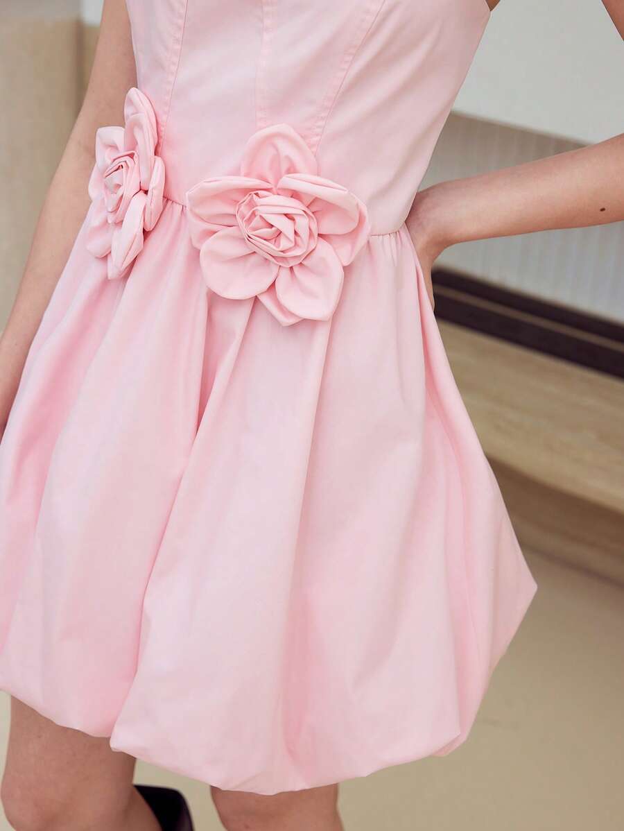 MOTF STUDIO 细肩带花卉贴花荷叶边迷你连衣裙