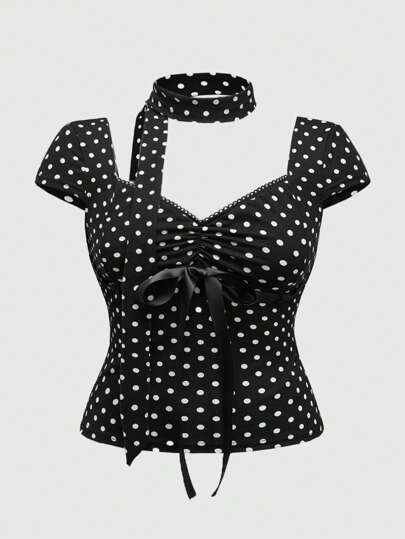 تي شيرت تي شيرت ذو رقبة عالية ذو أنماط نقاط مودرن بالأسود والأبيض من الحجم الكبير