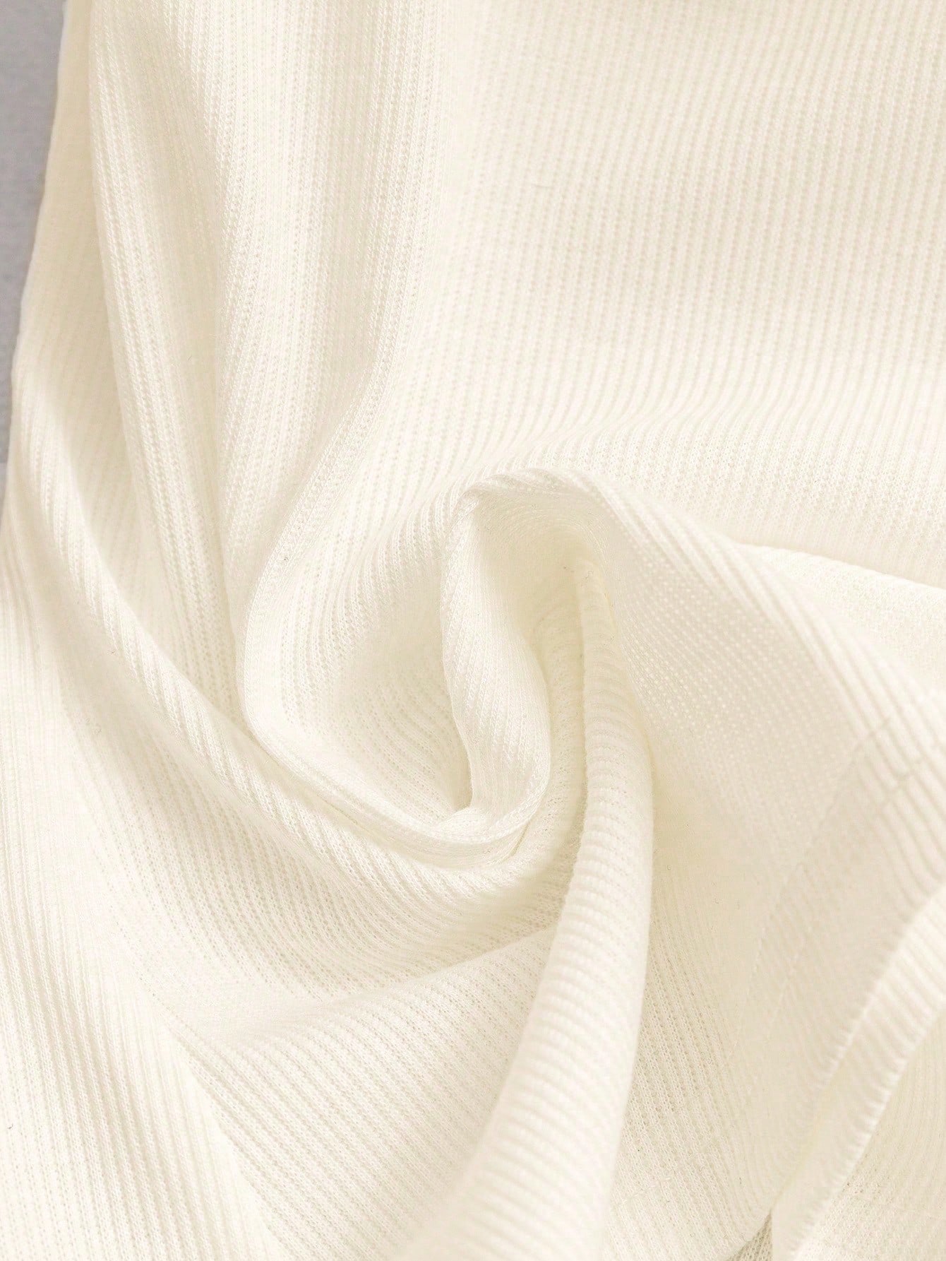 Franclia تيشيرت نسائي ضيق محبوك مكشوف الكتفين بطبع...