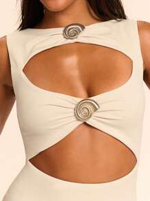 SHEIN BAE 女式性感无袖镂空金属装饰迷你连衣裙 - 杏色 - 查看 3