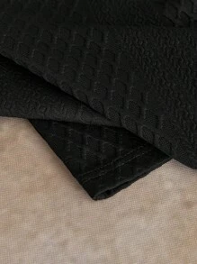 Manfinity VCAY 2pcs Casual Suit For Men: Fitted Round Neck Short Sleeve T-Shirt And Mid-Waist Drawstring Straight Leg Shorts - Black - View 7