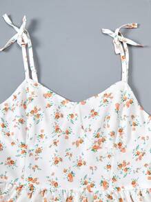 Vestido de niña preadolescente con múltiples capas de volantes y estampado floral, falda de tipo pastel, ideal para fiestas y salidas con estilo campestre en todas las estaciones
