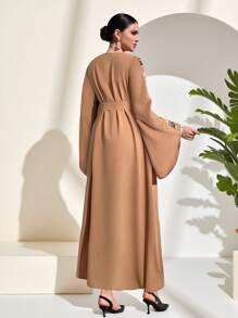 Al Najma 女士优雅印花拼布流苏细节喇叭袖连衣裙 - 卡其色 - 查看 6