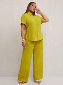 SHEIN SXY Conjunto de 2 piezas de primavera y verano para mujer de talla grande: camisa de manga corta elegante y sexy con pantalones rectos. Traje de dos piezas adecuado para uso diario de oficina, trabajo, crucero, salida, vacaciones en la playa, elegante, ropa de calle, que alarga las piernas.