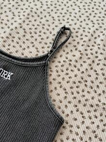 SHEIN 2 件套 Tween Girl 黑色雪花刺绣纽约文字罗纹针织吊带背心连体裤和休闲复古雪花宽松裤套装 - 黑色 - 查看 4