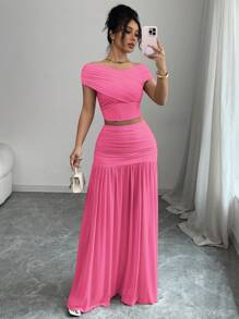 Elenzga 女式纯色十字设计短款紧身上衣和褶皱迷你裙两件套，时尚