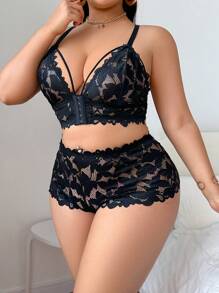 Seduluxe 2pcs Plus Size Front Closure Lace Wireless Sexy Bra & Panty Lingerie Set - Black - View 3