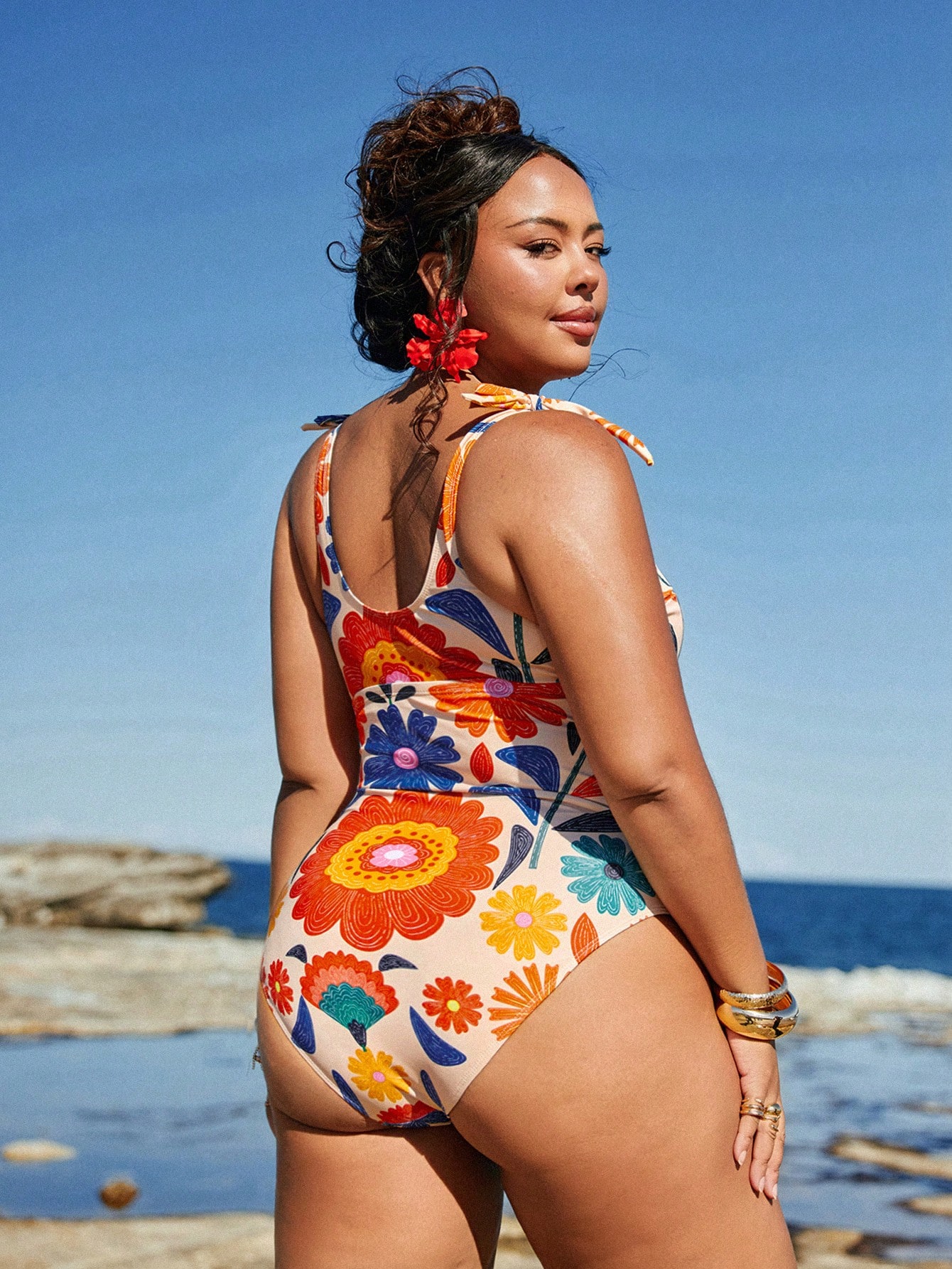 Travachic Maiô Estampado Tropical Floral com Laço no Ombro, Sensual, Cor Damasco, para Mulheres Plus Size - Damasco - Visão 3