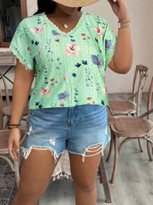 SHEIN VCAY Plus Size Women Floral Print Contrast Lace Bat Wing Sleeve Casual T-Shirt
