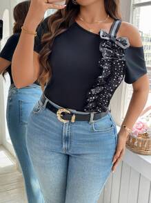 SHEIN Clasi 1 件加大码纯色不对称肩部蝴蝶结装饰 T 恤，适合夏季