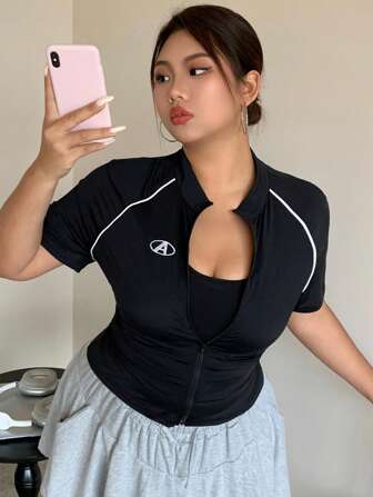Dazy Plus Farbblock Crop-Top Shirt mit Reißverschluss vorne, Kurzarm, schwarz