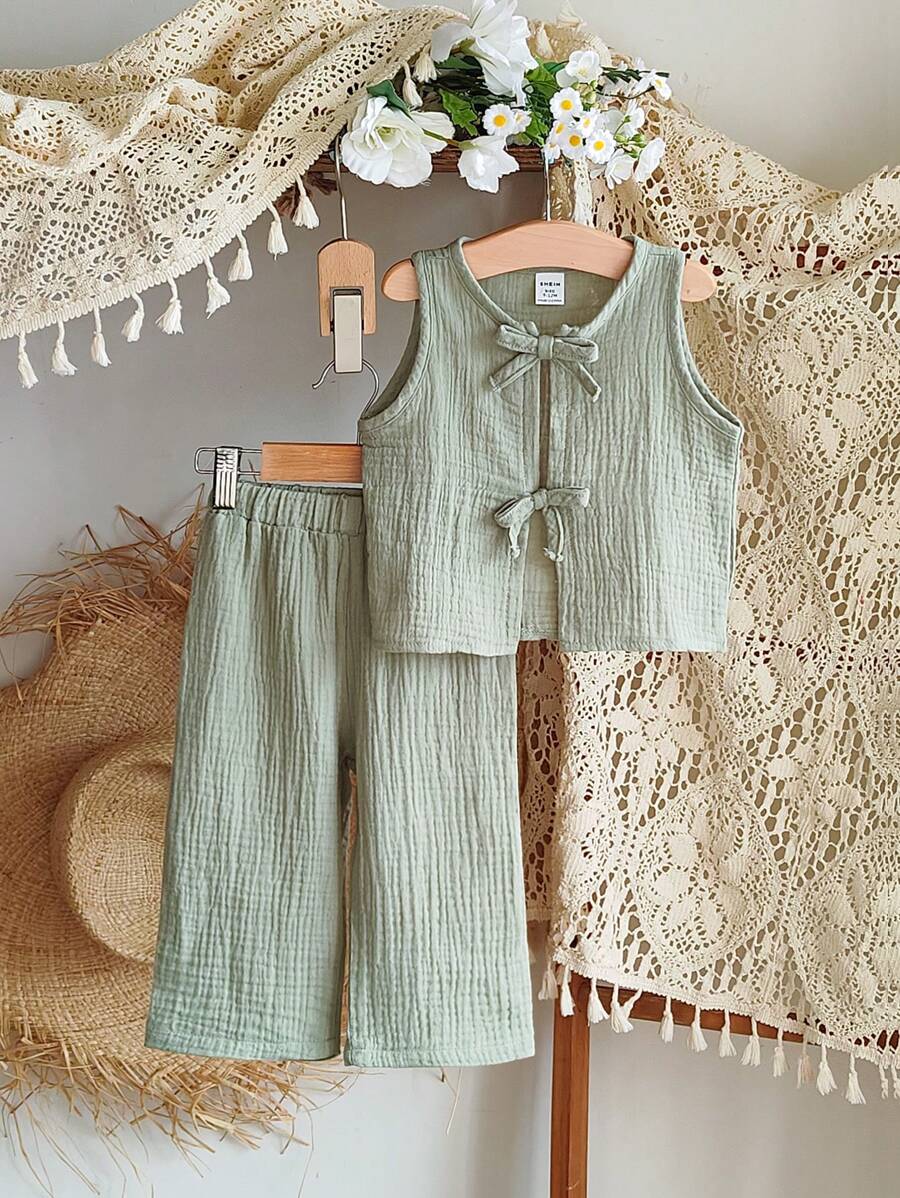 SHEIN Vintaside Kids 女宝宝简约双层雪纺无袖蝴蝶结上衣和长裤套装，春夏 - 綠色 - 查看 1