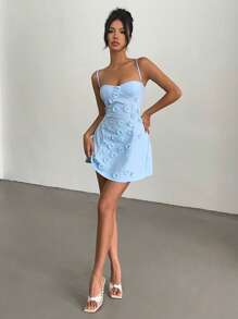 Aloruh Vestido mini elegante de tirantes finos de punto azul claro con decoración floral 3D para mujer
