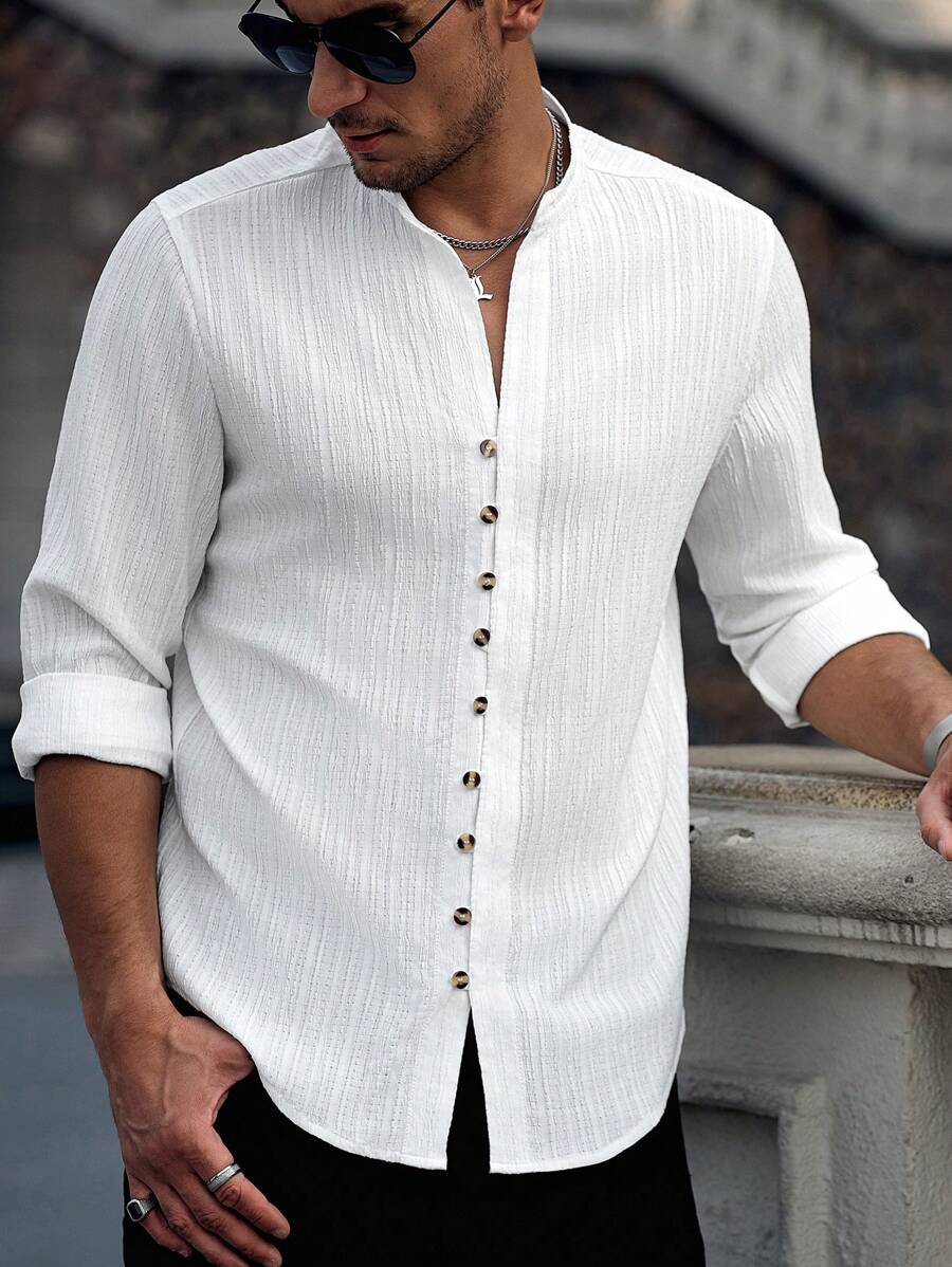 Manfinity RelaxMax Camisa casual de manga larga con textura y botones delanteros para hombres