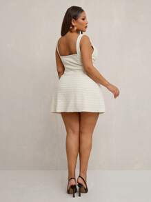 SHEIN SXY Plus Size Elegant Sexy Spring/Summer Metallic Textured Woven Fabric Square Neck + Metal Buckle Decor A-Line Sleeveless Bodycon Tank Dress, Suitable For Everyday Wear