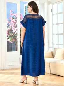 SHEIN Lacomfia Vestido casual de mujer de talla grande con mangas cortas, parches de encaje, recorte y textura fluida - Azul Marino - Ver 2