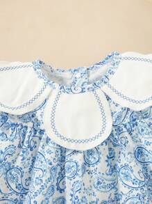 SHEIN Young Girl' Summer New Simple Blue & White Porcelain Color Vintage Floral Print Wave Trim Ruffle Collar Loose Blouse & Floral Embroidery Hem Shorts Casual Sweet Vintage Coordinating Set - Blue - View 5