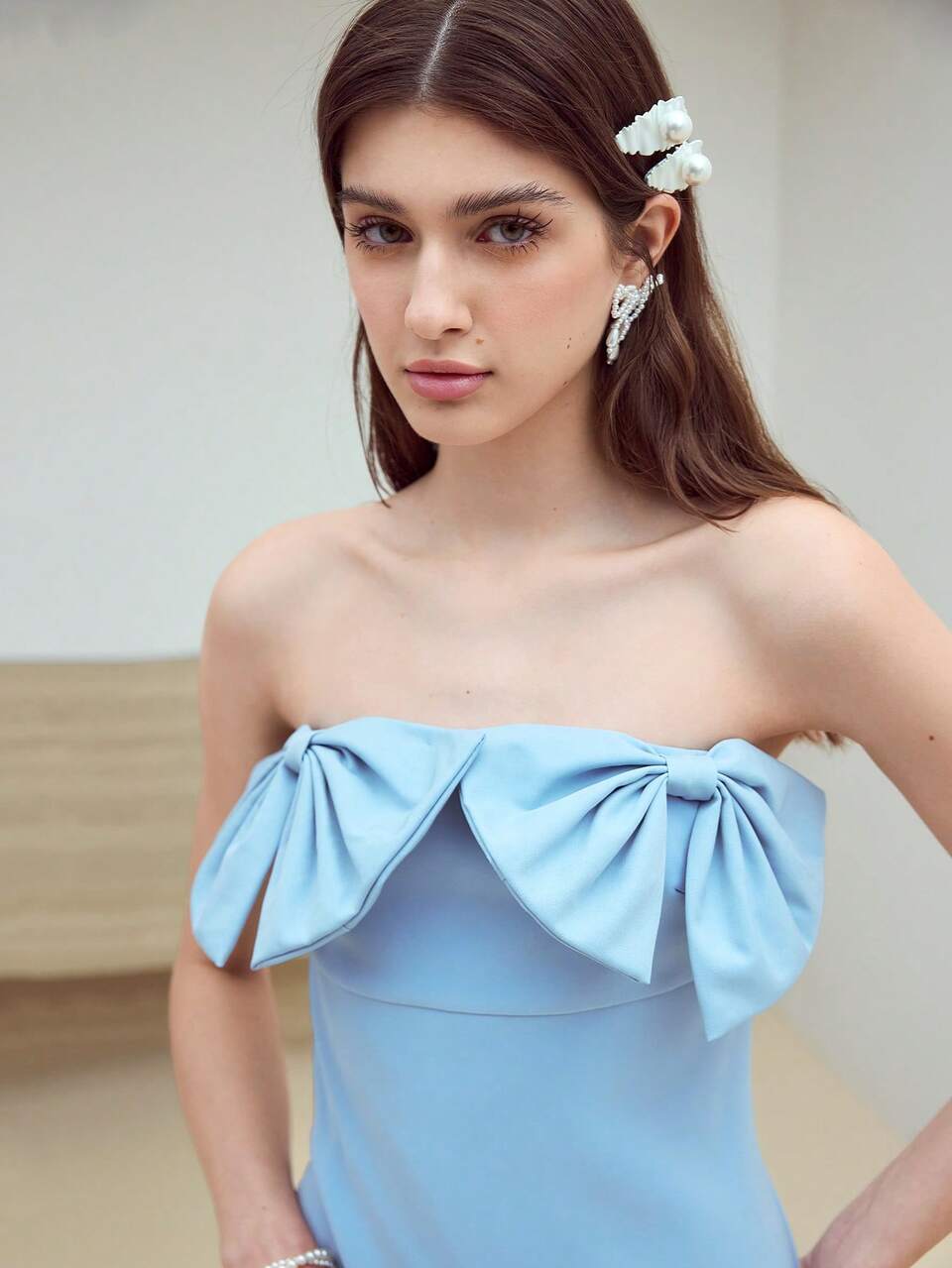 MOTF STUDIO BOW DECOR TUBE DRESS