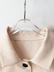 Franclia Bộ 2 món áo sơ mi tay bồng phối họa tiết tương phản thanh lịch dành cho nữ cỡ lớn và quần short - Màu be - Xem 5