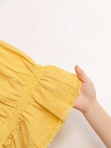 Soleia 大码女式夏季宽松蕾丝荷叶边 V 领泡泡袖上衣 T 恤，粉色和蓝色 - 黃色 - 查看 9
