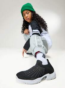 JNSQ 1 Paar weiche, atmungsaktive Slip-On Freizeitschuhe, vielseitiger, zu allem passender Stil, geeignet für alle Jahreszeiten, Rückkehr zur Schule