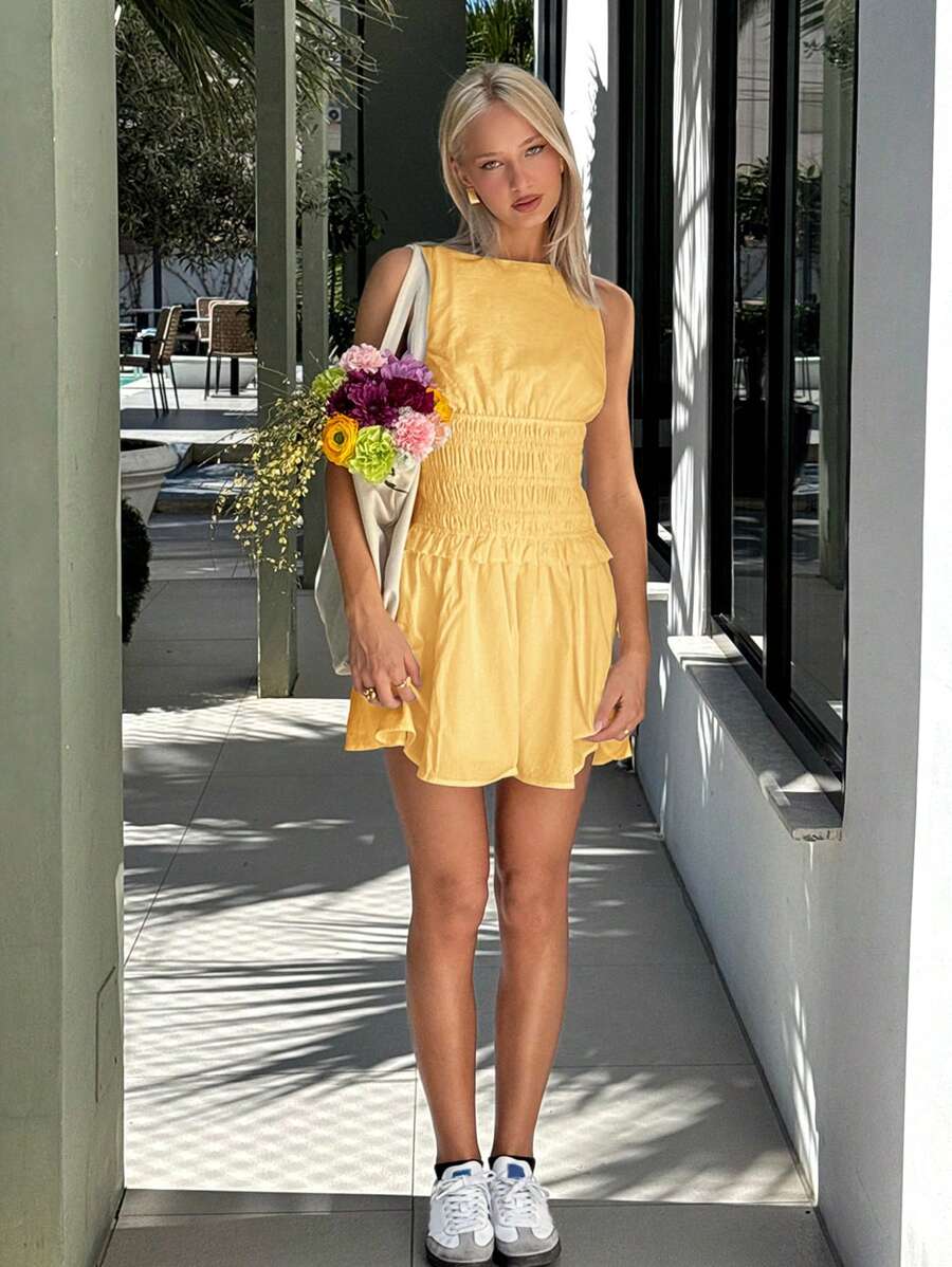 SHEIN EZwear 无袖褶饰腰迷你连衣裙，夏季 - 黃色 - 查看 1