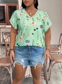 SHEIN VCAY Plus Size Women Floral Print Contrast Lace Bat Wing Sleeve Casual T-Shirt