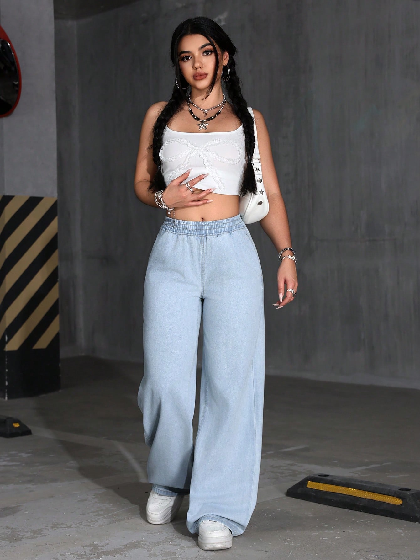 SHEIN PETITE سراويل جينز نسائية فضفاضة بأرجل واسعة...