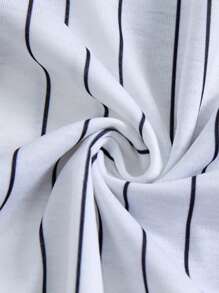 Set da 2 pezzi: maglietta sportiva con scollo a V e stampa numerica colore marrone caffè di taglia oversize e pantaloni casual tinta unita marroni