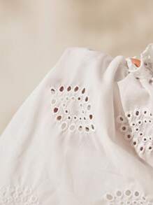 Easelle 度假浪漫性感深V系带刺绣白色女士吊带背心 - 白色 - 查看 9