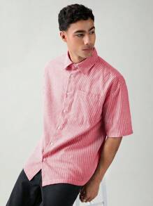 SWAVVY Camisa de verano informal para hombre, de tejido, con botones delanteros, bolsillo parche y rayas, para la escuela