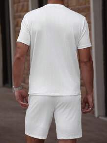 Manfinity RelaxMax Men's Solid Color Crew Neck Short Sleeve T-Shirt And Shorts Casual Set,Textured Fabric,Suitable For Summer, Vacation, Daily Outfit, Party, Couple Matching, Men's Gift, Graduation Gift - White - View 2