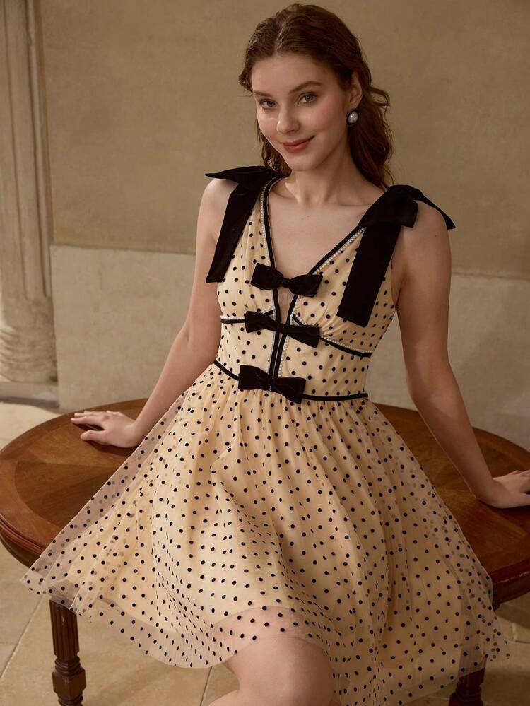 POLKA DOT PATTERN BOW DETAIL DRESS