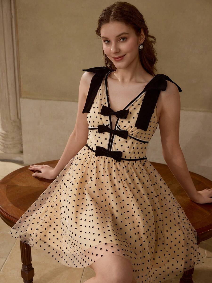 MOTF PREMIUM 波点图案蝴蝶结连衣裙 - 杏色 - 查看 1