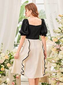 SHEIN 优雅的黑白经典迷你连衣裙，适合少女，方领，泡泡袖，腰部蝴蝶结装饰，飘逸的荷叶边下摆 - 黑色 - 查看 2