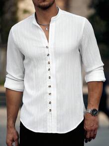 Manfinity RelaxMax Camisa casual de manga larga con textura y botones delanteros para hombres