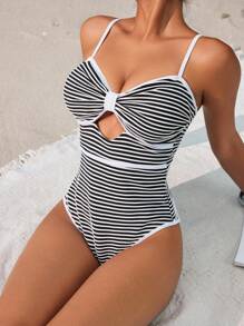 SHEIN Swim 女士休闲夏季条纹纹理连体衣 - 黑與白 - 查看 5